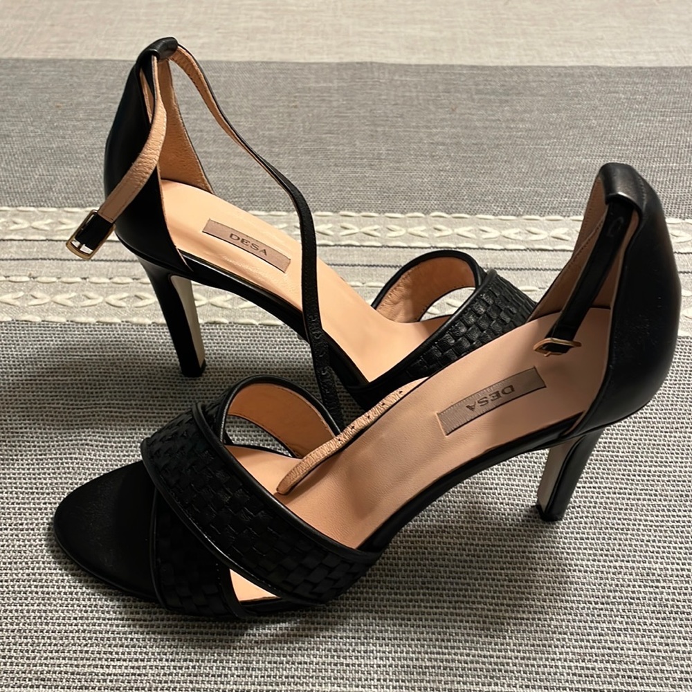 Desa Black Heel Size 39
